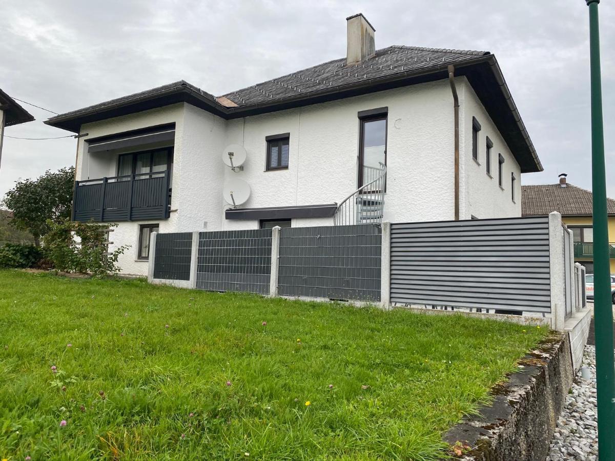 Wohnhaus City Sued Herzogsdorf ภายนอก รูปภาพ