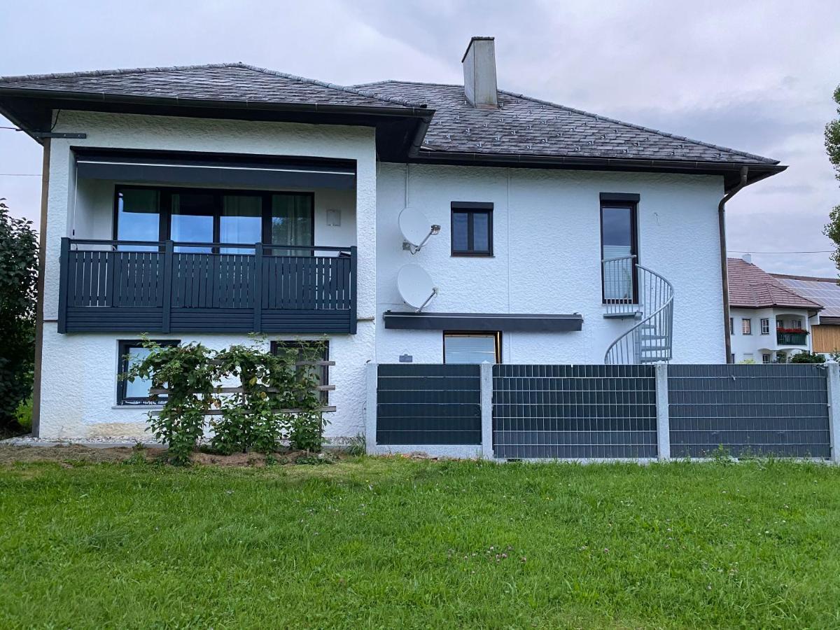 Wohnhaus City Sued Herzogsdorf ภายนอก รูปภาพ