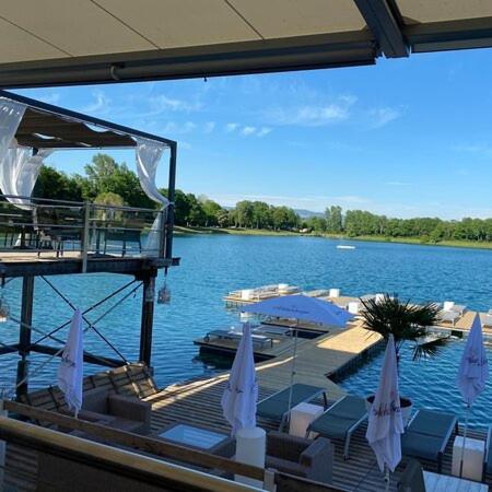 Wohnhaus City Sued Herzogsdorf ภายนอก รูปภาพ