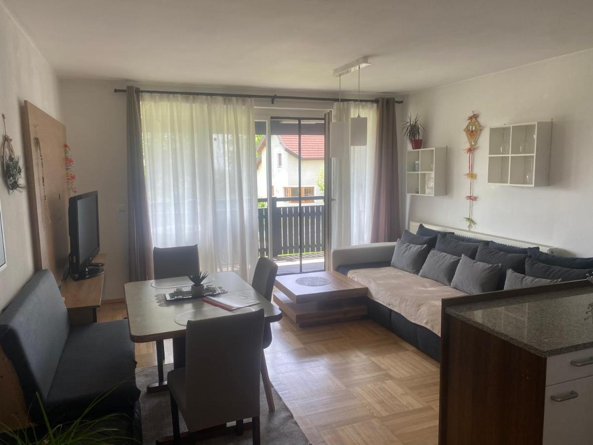 Wohnhaus City Sued Herzogsdorf ภายนอก รูปภาพ