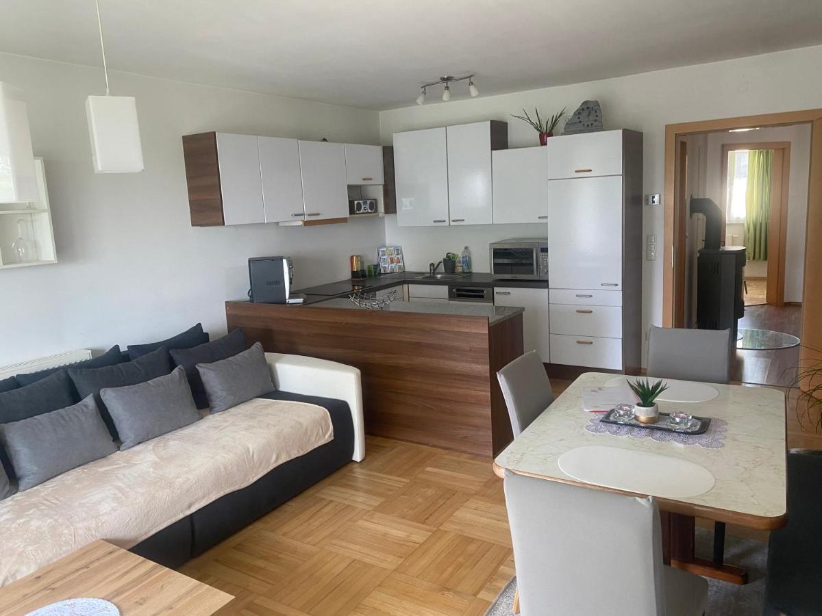 Wohnhaus City Sued Herzogsdorf ภายนอก รูปภาพ